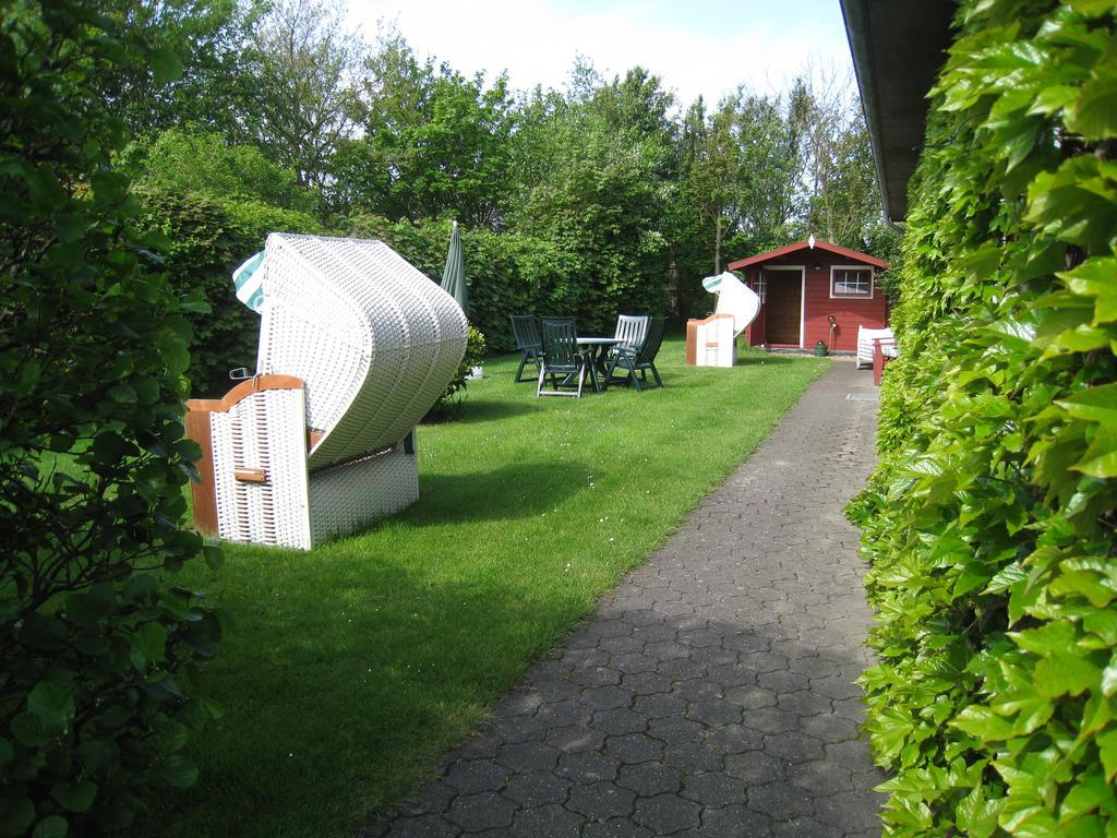 Appartement Haus Am Deich à Utersum Extérieur photo